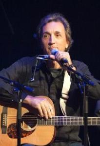 58860_10151084789857046_1152882834_n2