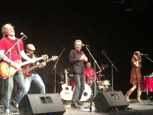 11291783_1030335196984638_82371716_n